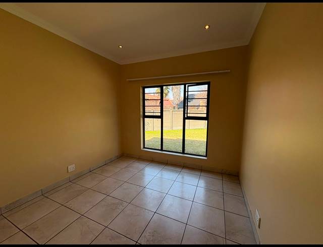3 BEDROOM HOUSE FOR SALE IN VAALPARK